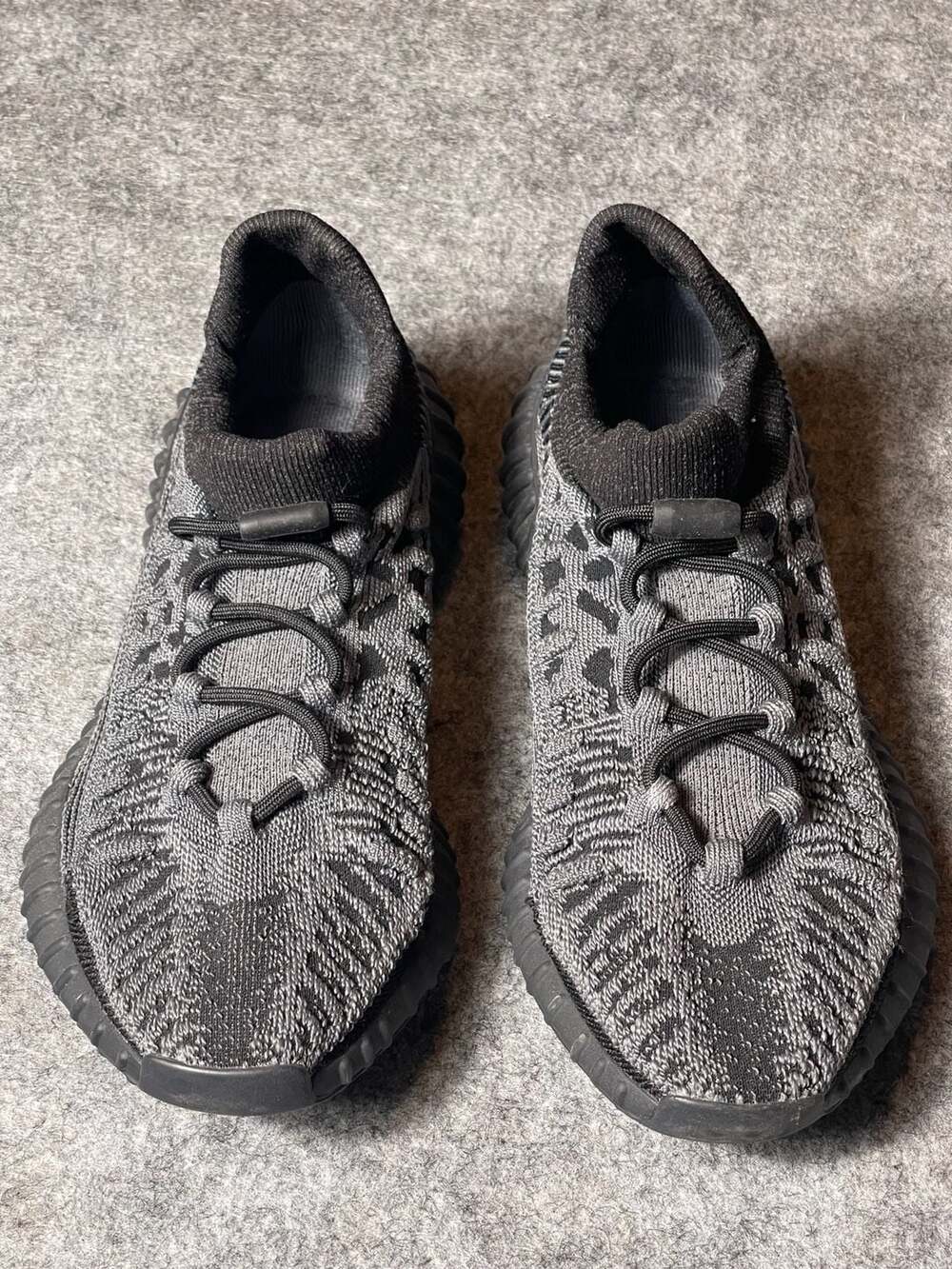 Adidas Yeezy Boost 350 V2 CMPCT Slate Onyx Sneakers